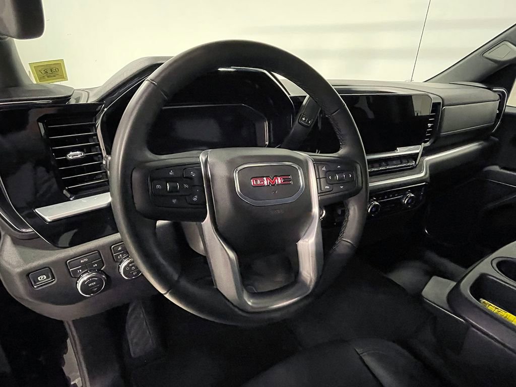 Used 2026 GMC Sierra 1500 SLT AWD/4WD image 22