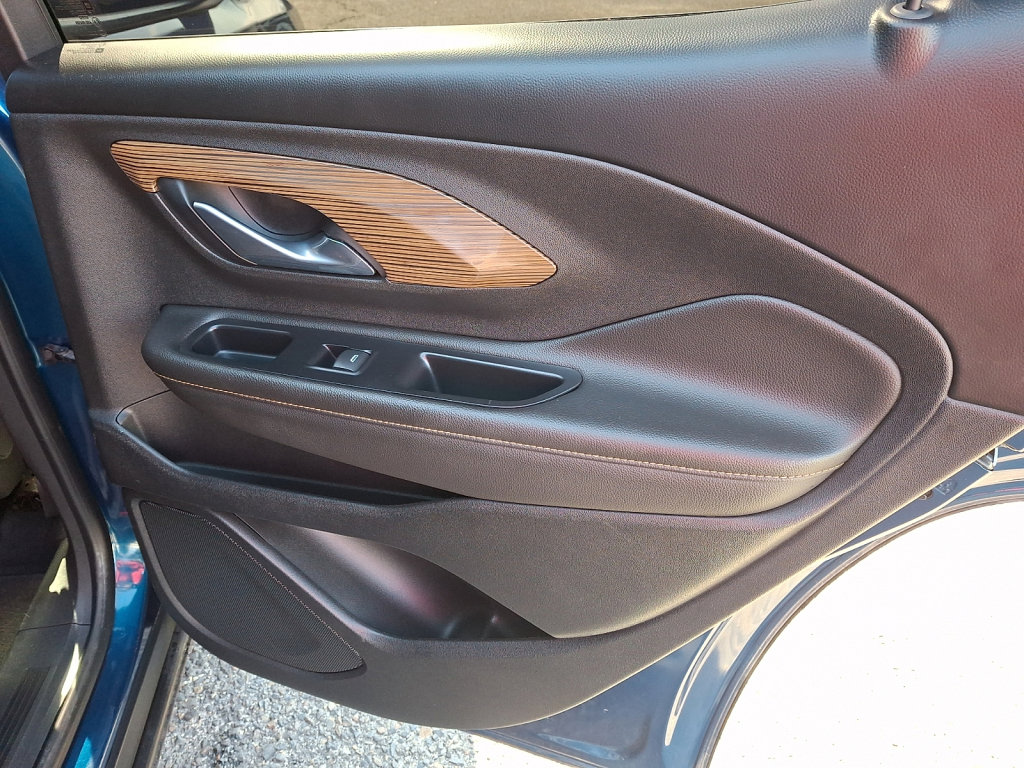Used 2020 GMC Terrain SLE w/ Driver Convenience Package image 13
