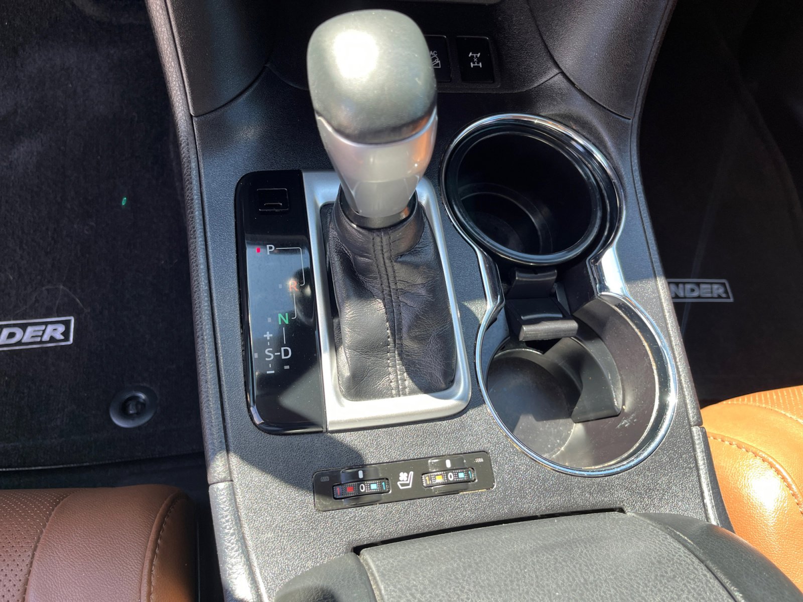 Used 2018 Toyota Highlander Limited Platinum image 17