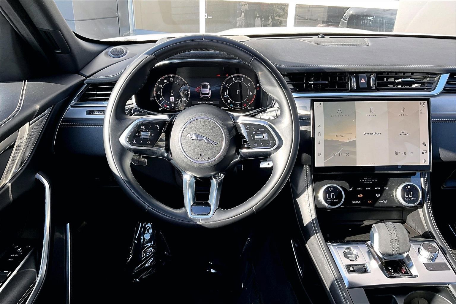 Certified 2025 Jaguar F-PACE R-Dynamic S AWD/4WD image 5