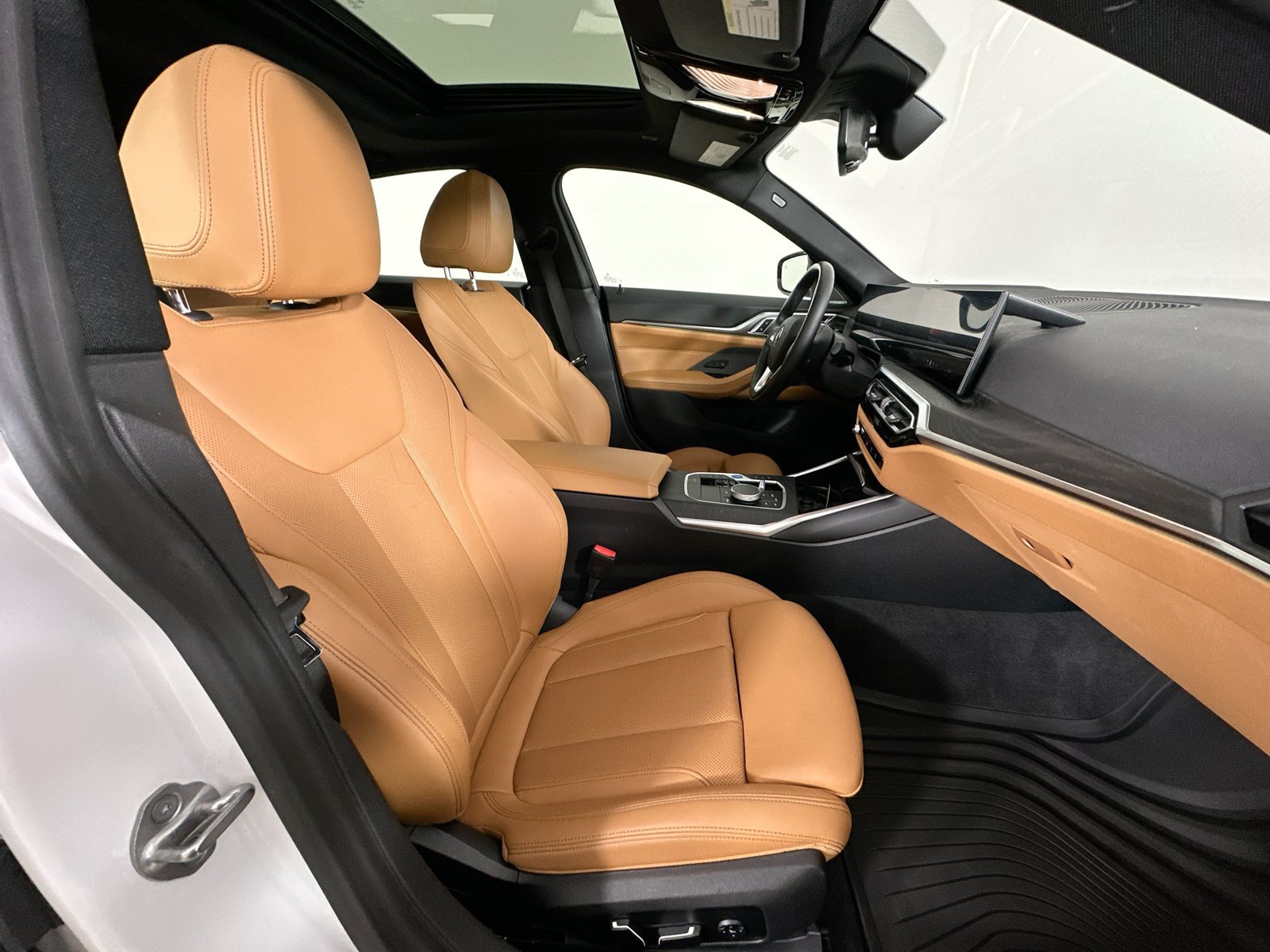 Used 2024 BMW i4 eDrive35 w/ Premium Package RWD image 45