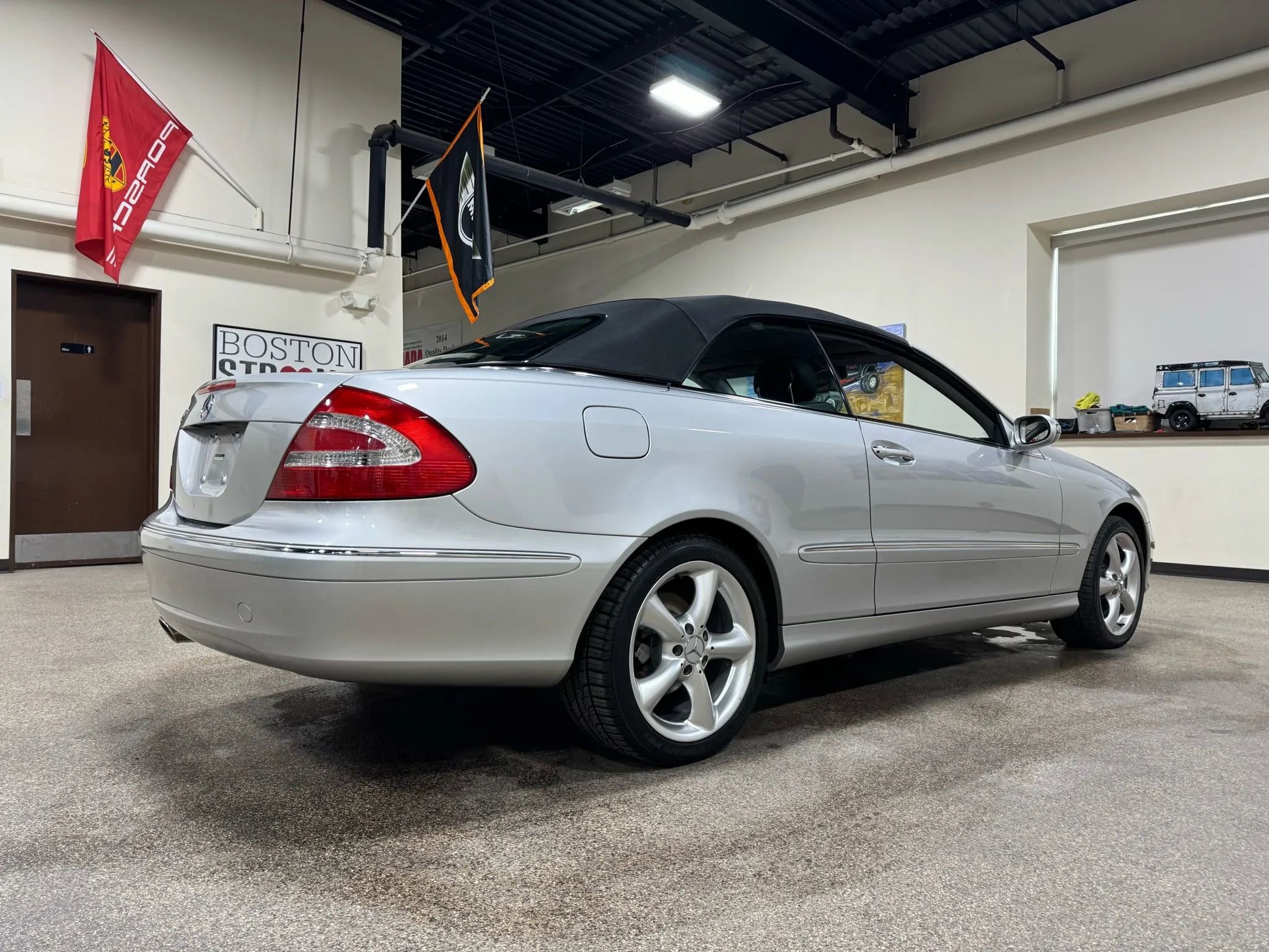 Used 2005 Mercedes-Benz CLK 320 Cabriolet image 5