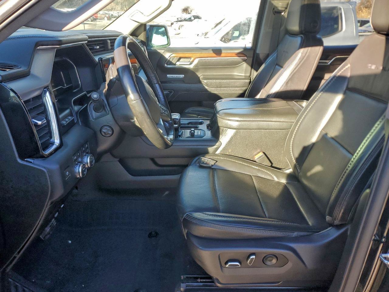 Used 2023 GMC Sierra 1500 Denali AWD/4WD image 5