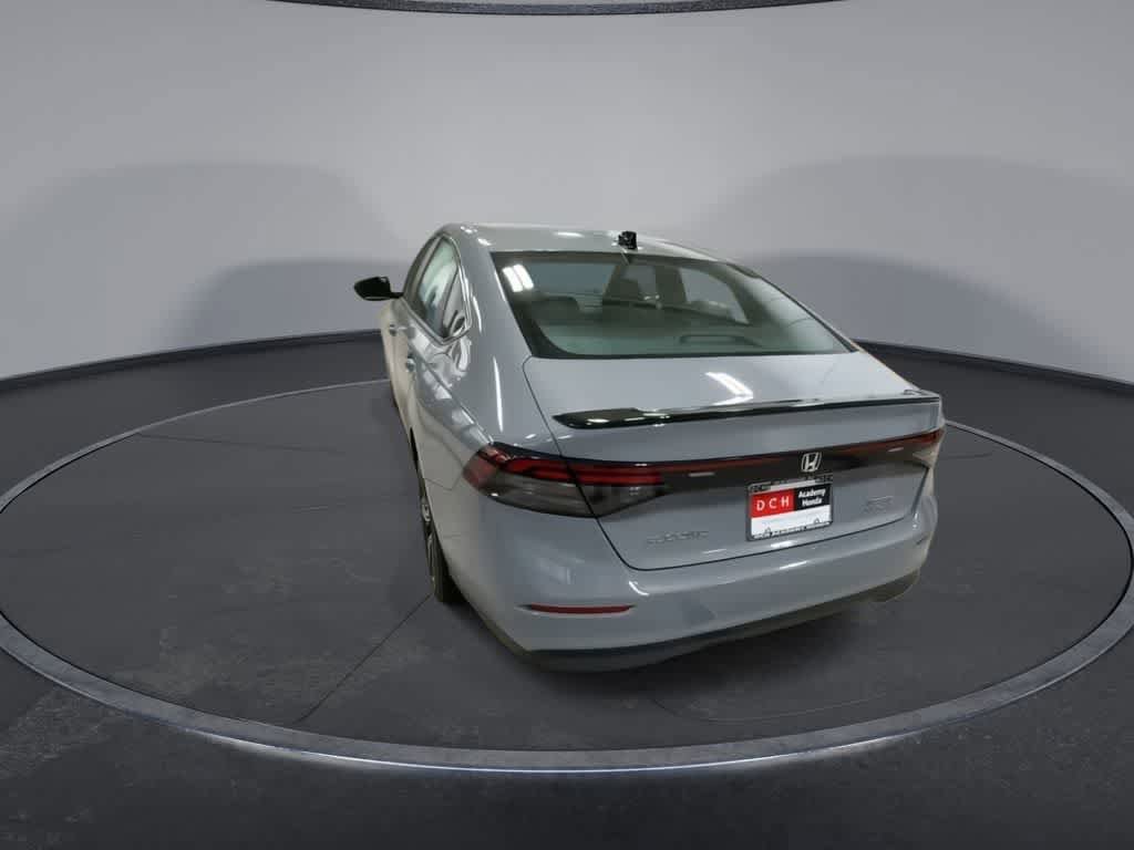 Used 2023 Honda Accord Sport image 9