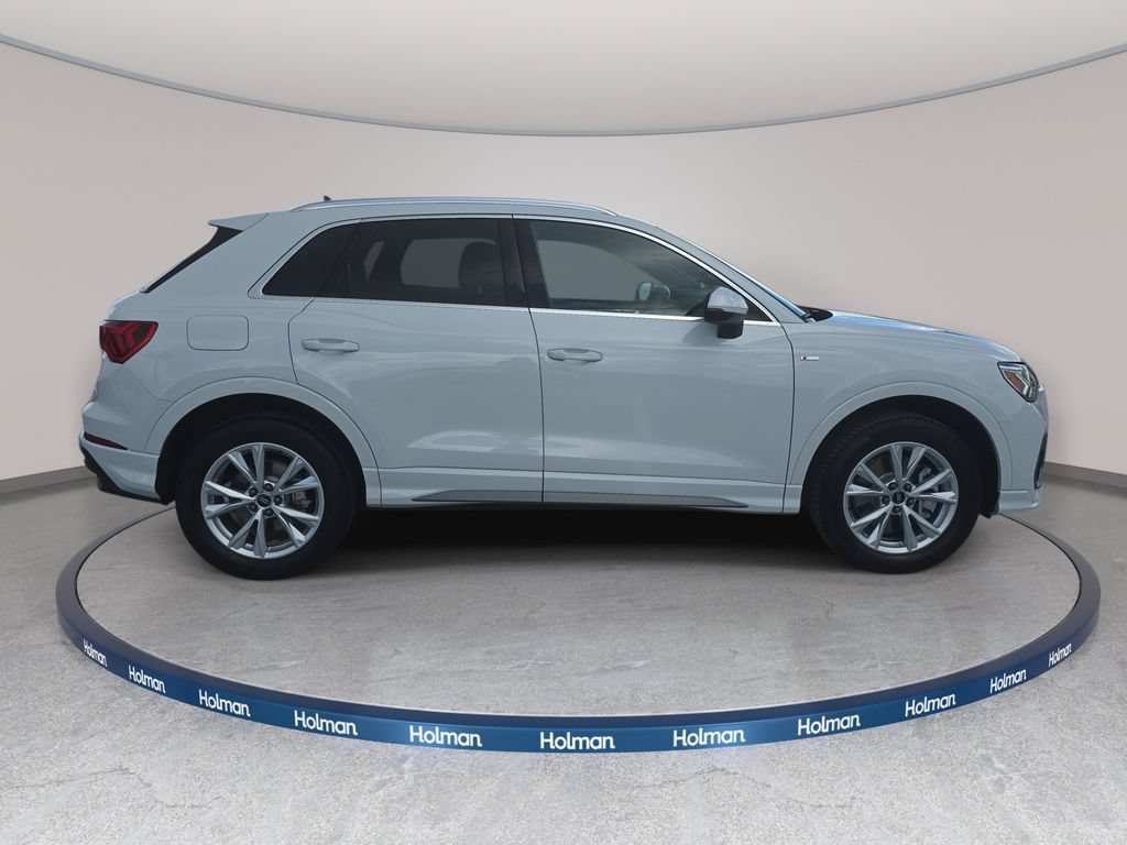 Used 2024 Audi Q3 2.0T Premium w/ Convenience Package AWD/4WD image 5
