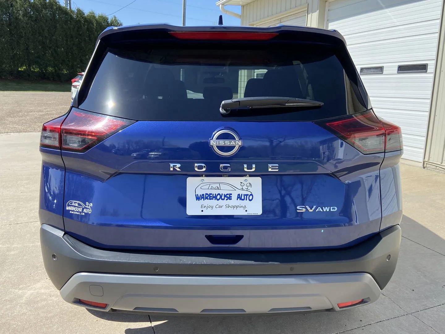 Used 2023 Nissan Rogue SV AWD/4WD image 6