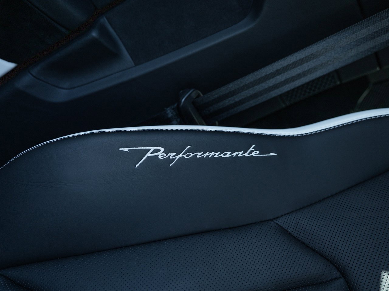 Used 2023 Lamborghini Urus Performante image 40