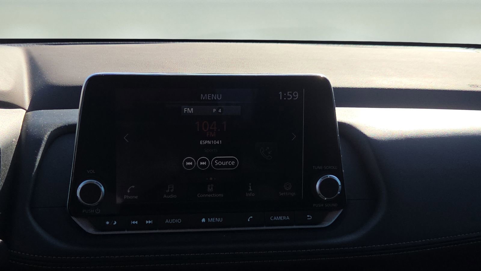 Used 2023 Nissan Rogue S FWD image 10