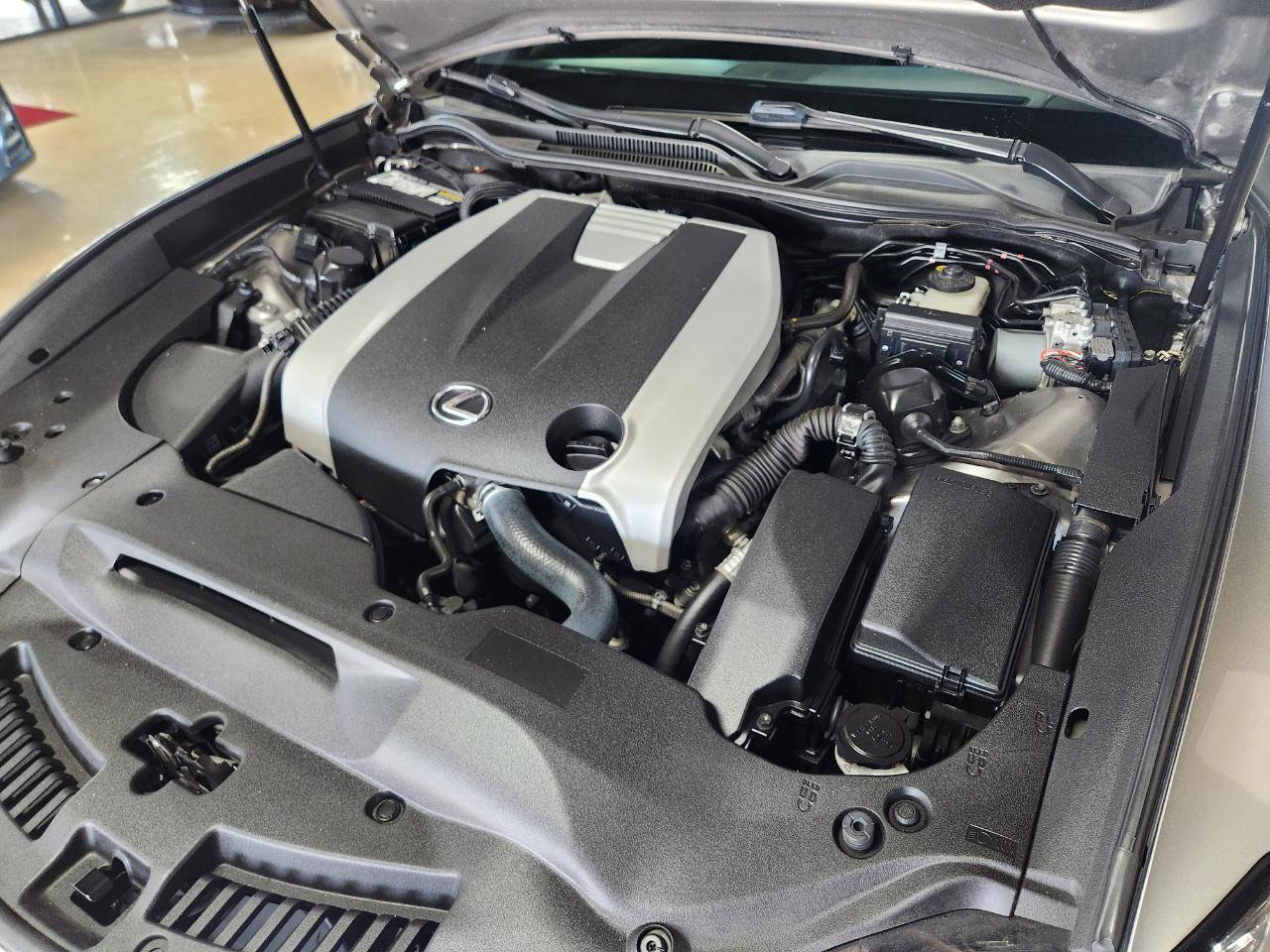 Used 2017 Lexus RC 350 F Sport image 40