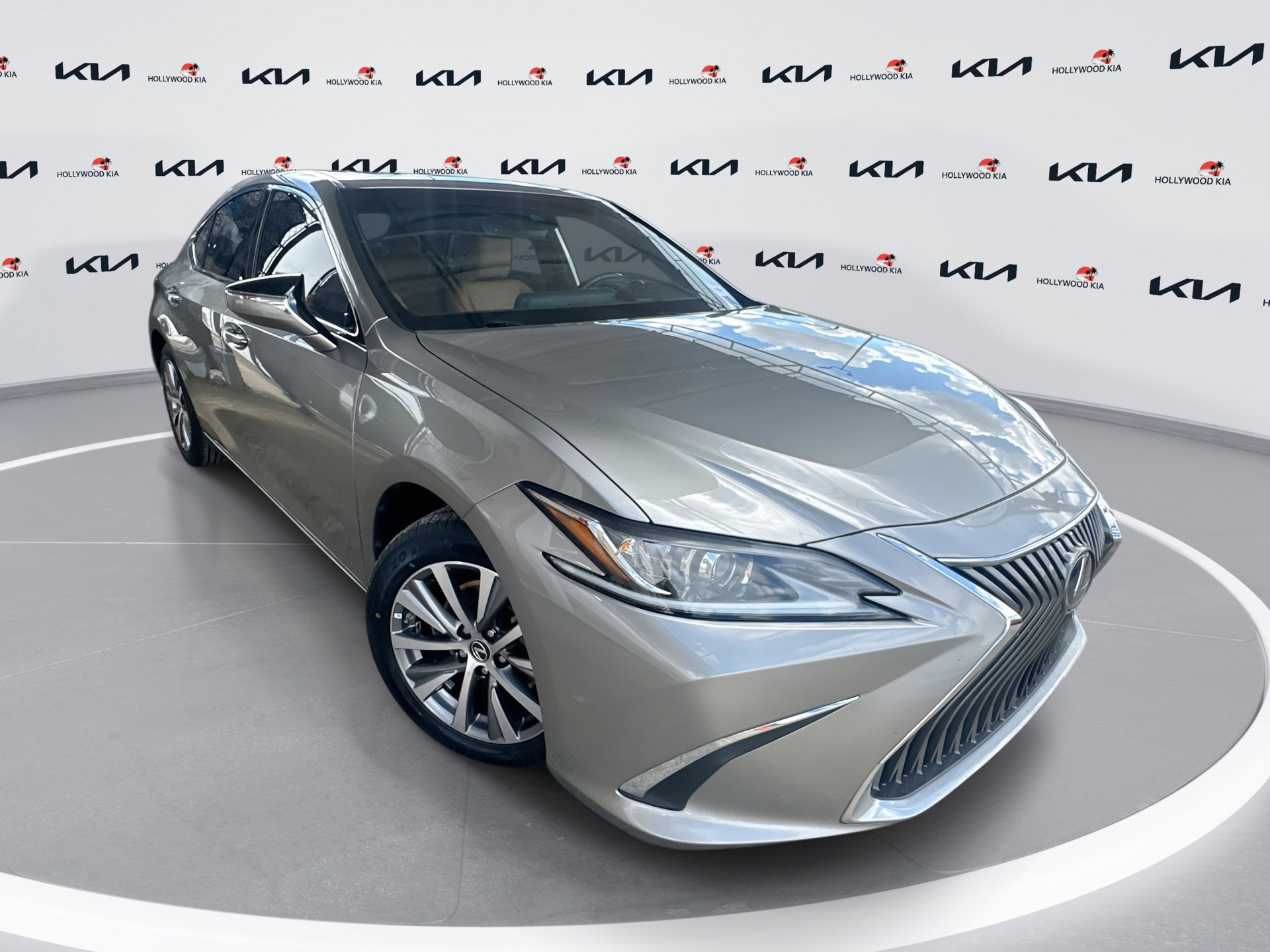 Used 2021 Lexus ES 350 image 1