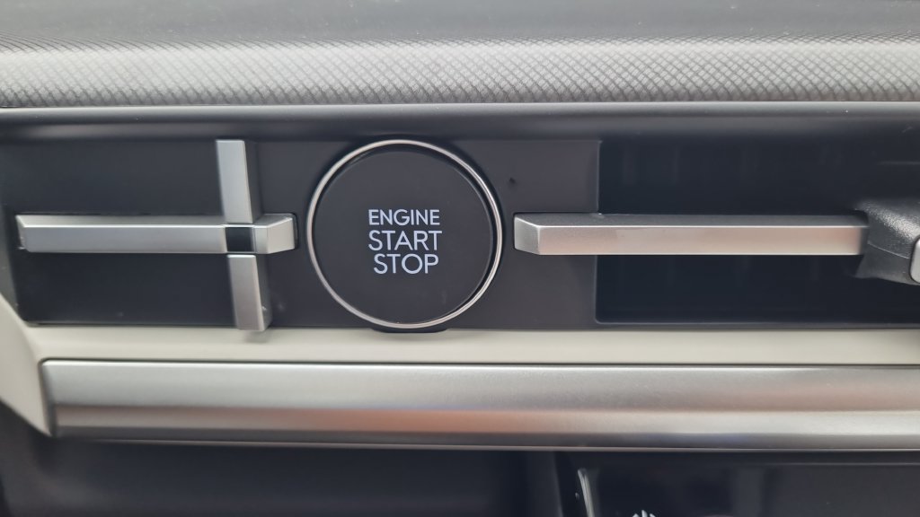 New 2026 Hyundai Santa Fe SE FWD image 23