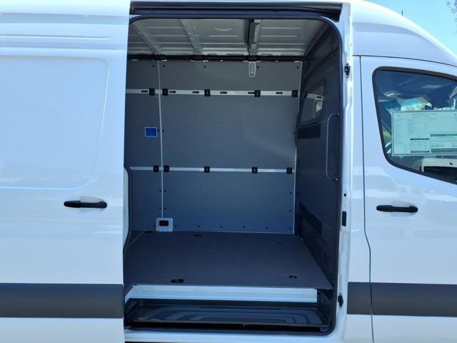 New 2026 Mercedes-Benz Sprinter 2500 image 23