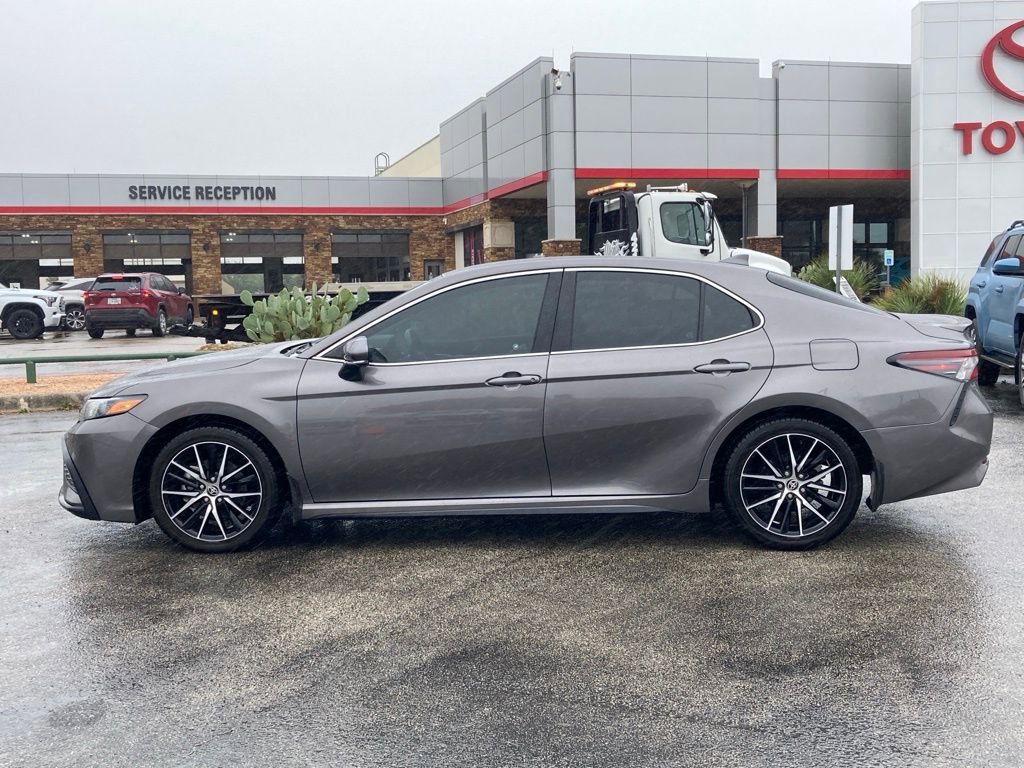 Used 2023 Toyota Camry SE w/ Convenience Package image 8