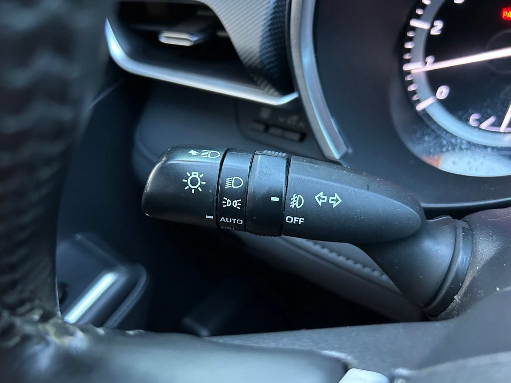 Used 2022 Toyota Highlander XSE FWD image 24