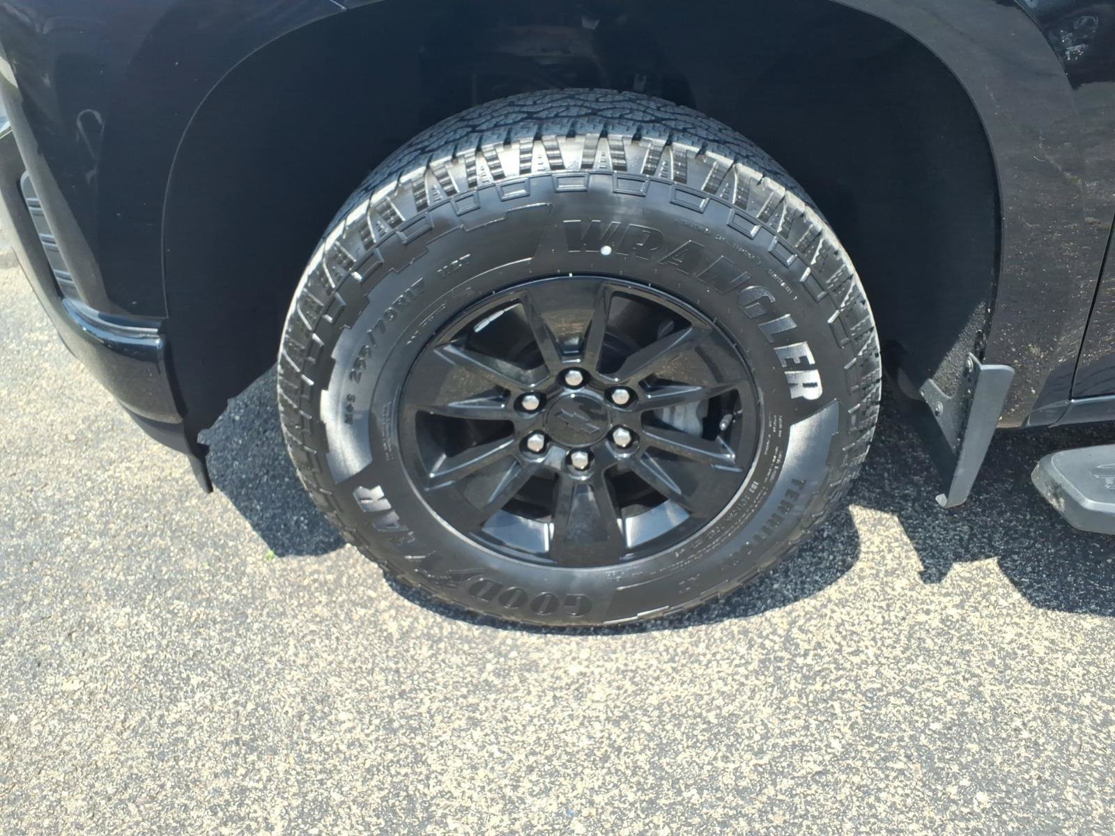 Certified 2019 Chevrolet Silverado 1500 LT w/ All-Star Edition AWD/4WD image 9