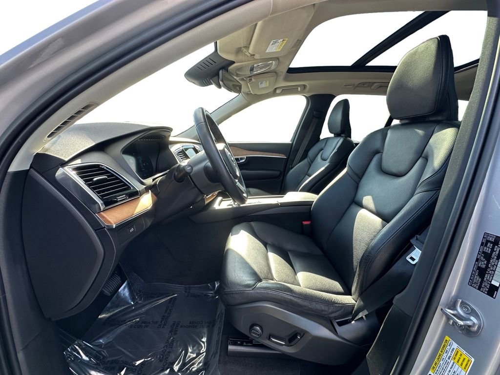 Used 2023 Volvo XC90 B6 Plus w/ Protection Package Premier image 9