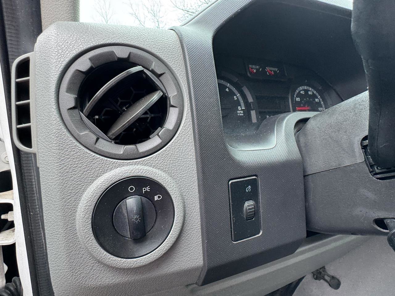 Used 2011 Ford E-250 and Econoline 250 w/ PWR Group image 31