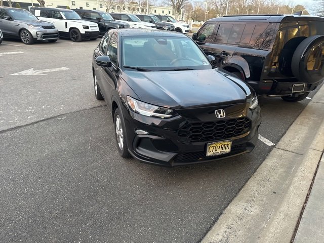 Used 2023 Honda HR-V LX image 11