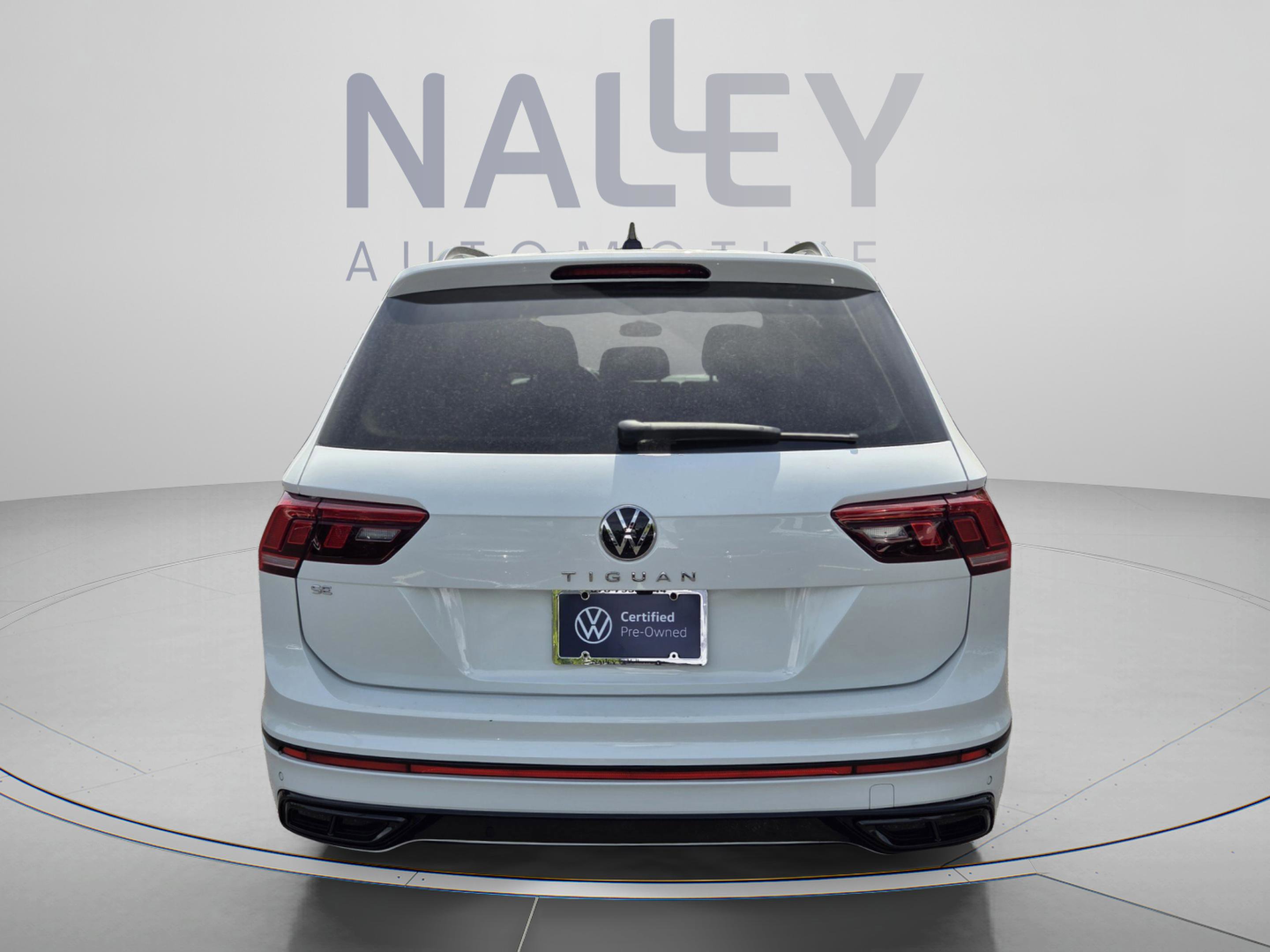 Used 2024 Volkswagen Tiguan SE R-Line FWD image 4