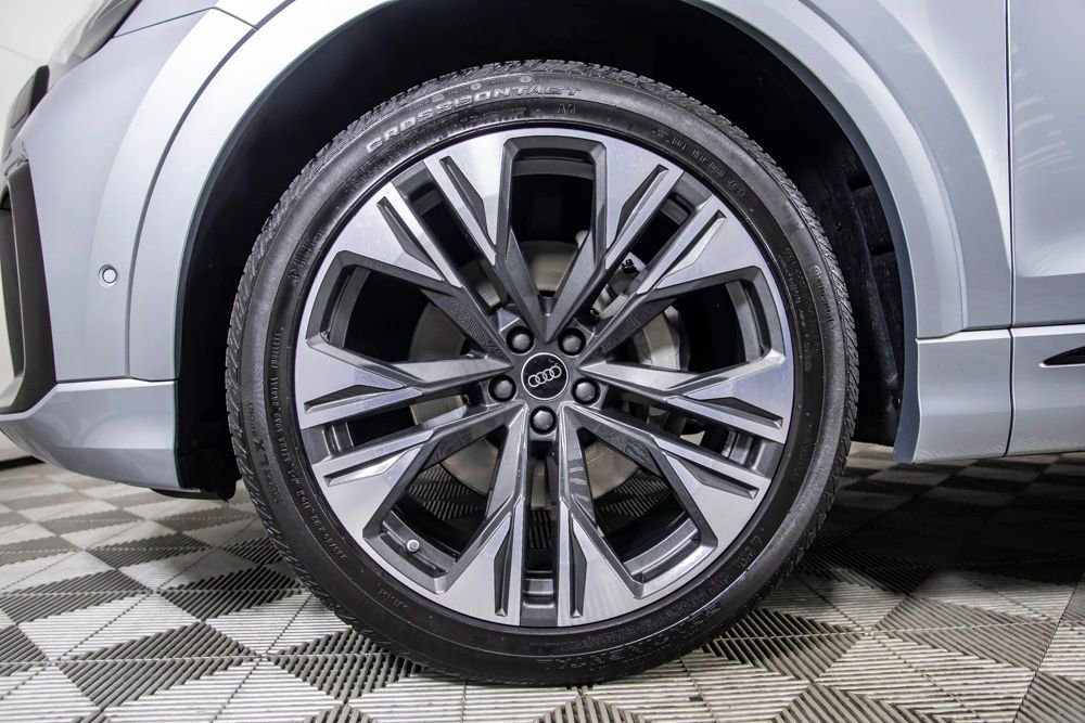 Used 2025 Audi Q8 Prestige image 41