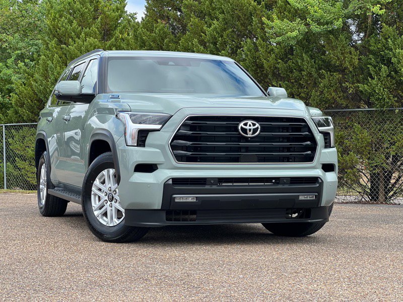 Used 2025 Toyota Sequoia SR5 image 66