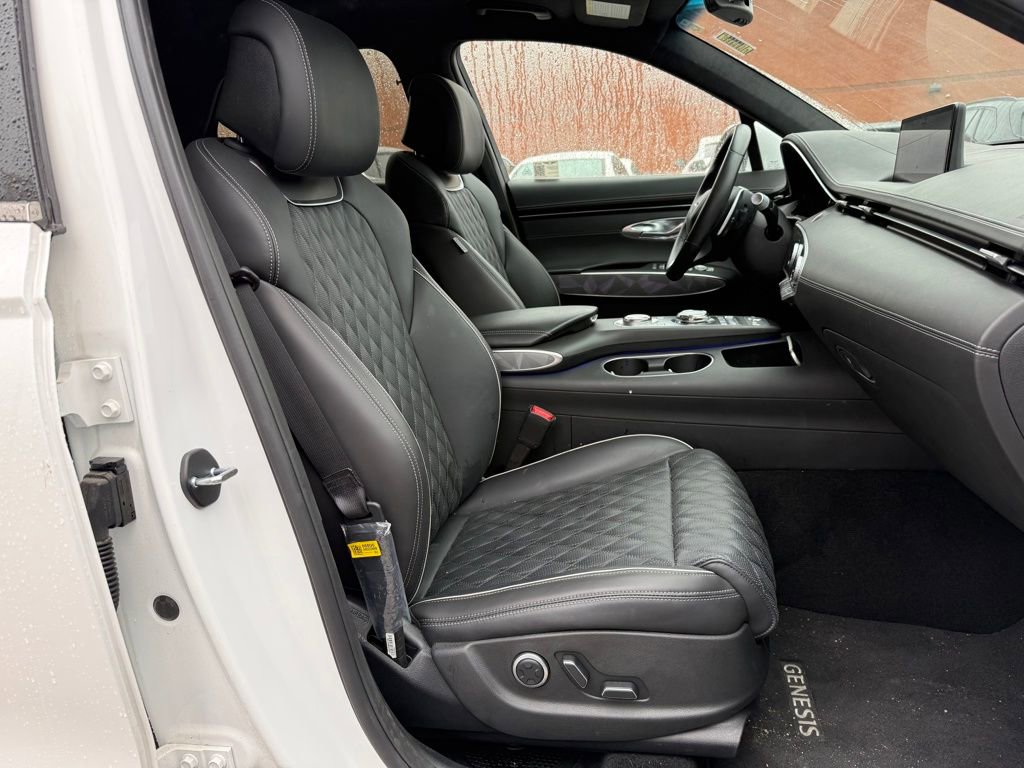 Used 2025 Genesis GV70 3.5T Sport w/ Sport Advanced Package image 29