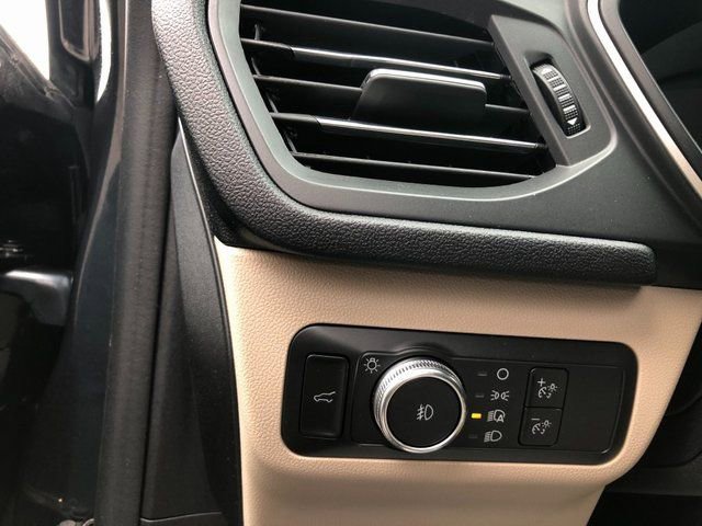 Used 2022 Ford Escape SEL image 16