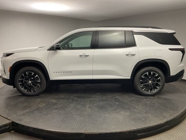 New 2026 Chevrolet Traverse LT w/ Sun and Wheel Package AWD/4WD image 4