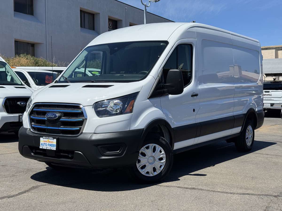 Used 2023 Ford E-Transit Medium Roof image 2