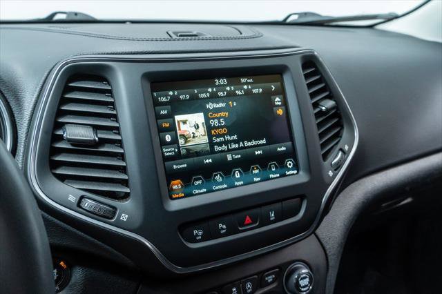 Used 2023 Jeep Cherokee Altitude Lux AWD/4WD image 16