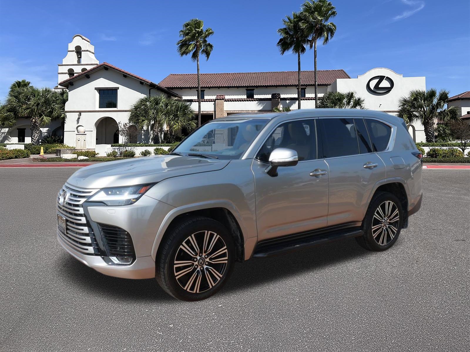 Certified 2024 Lexus LX 600 4WD w/ Luxury Package image 6
