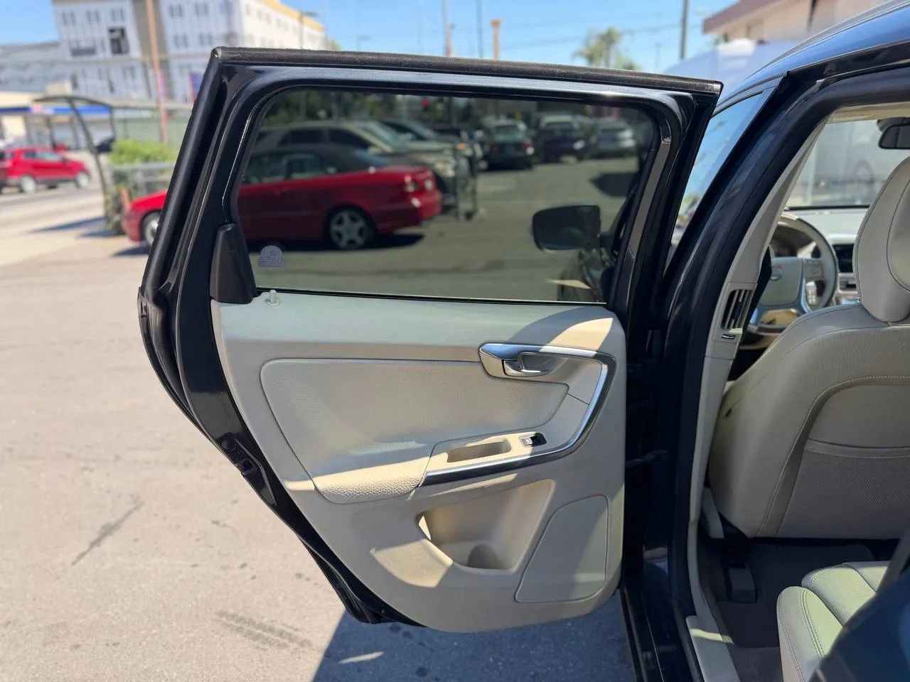 Used 2013 Volvo XC60 3.2 FWD image 27