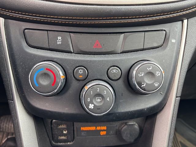 Used 2019 Chevrolet Trax LT w/ LT Convenience Package image 21