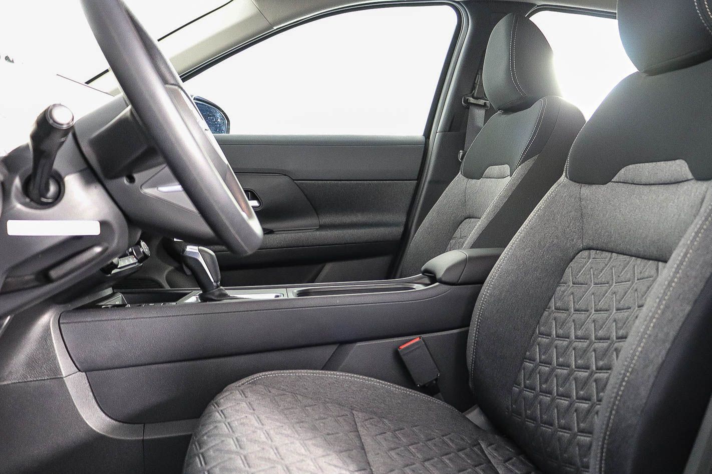 New 2026 Nissan Kicks SV w/ Cold Weather Package FWD image 19