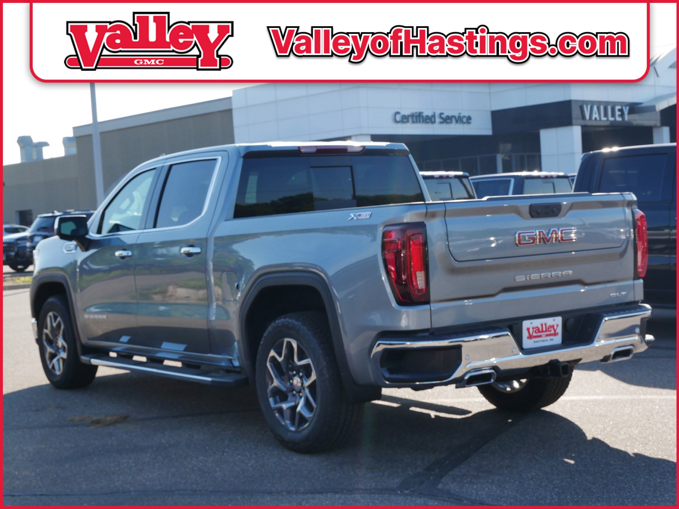 New 2026 GMC Sierra 1500 SLT w/ SLT Premium Plus Package image 3