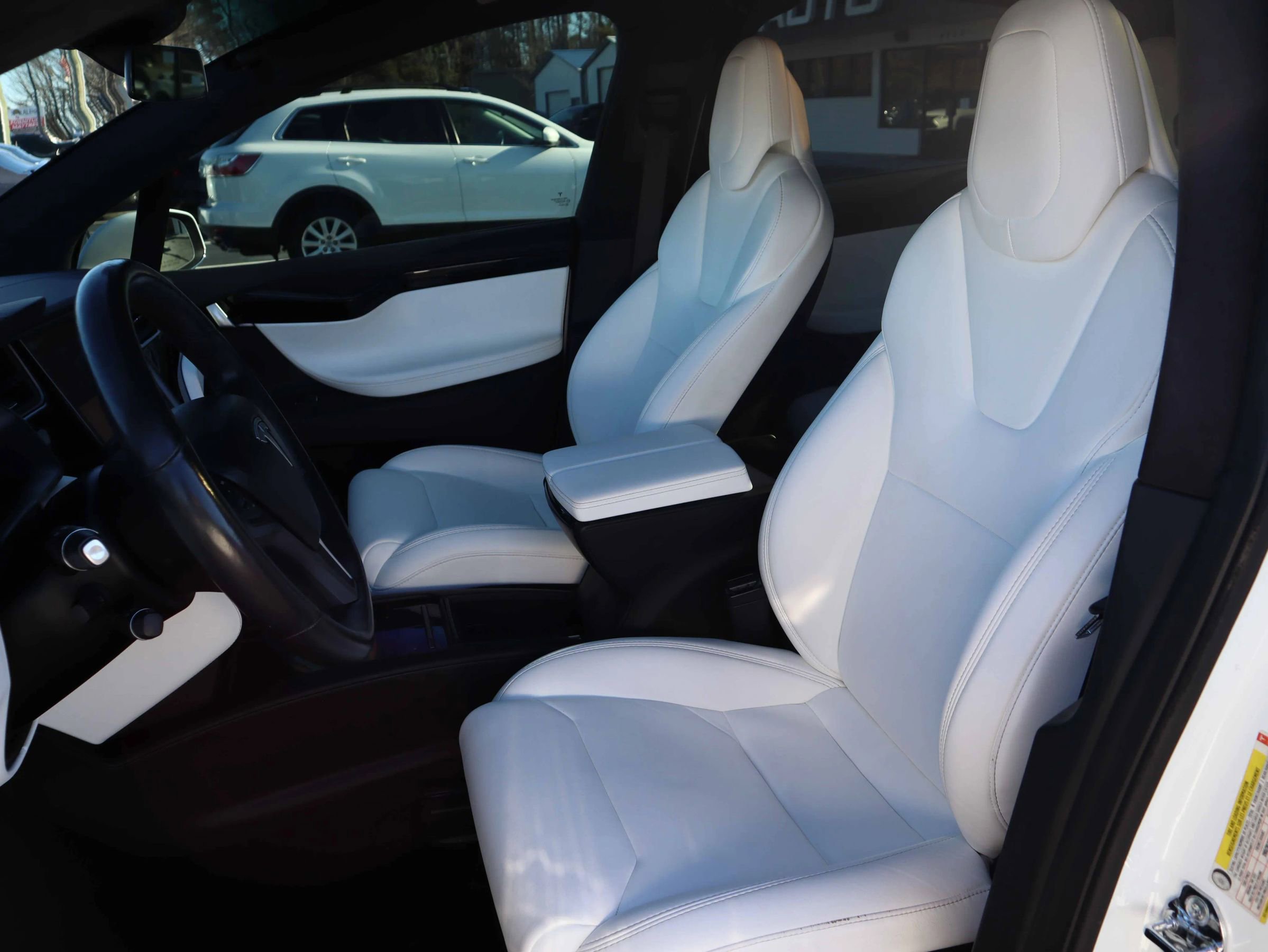 Used 2018 Tesla Model X 100D image 2