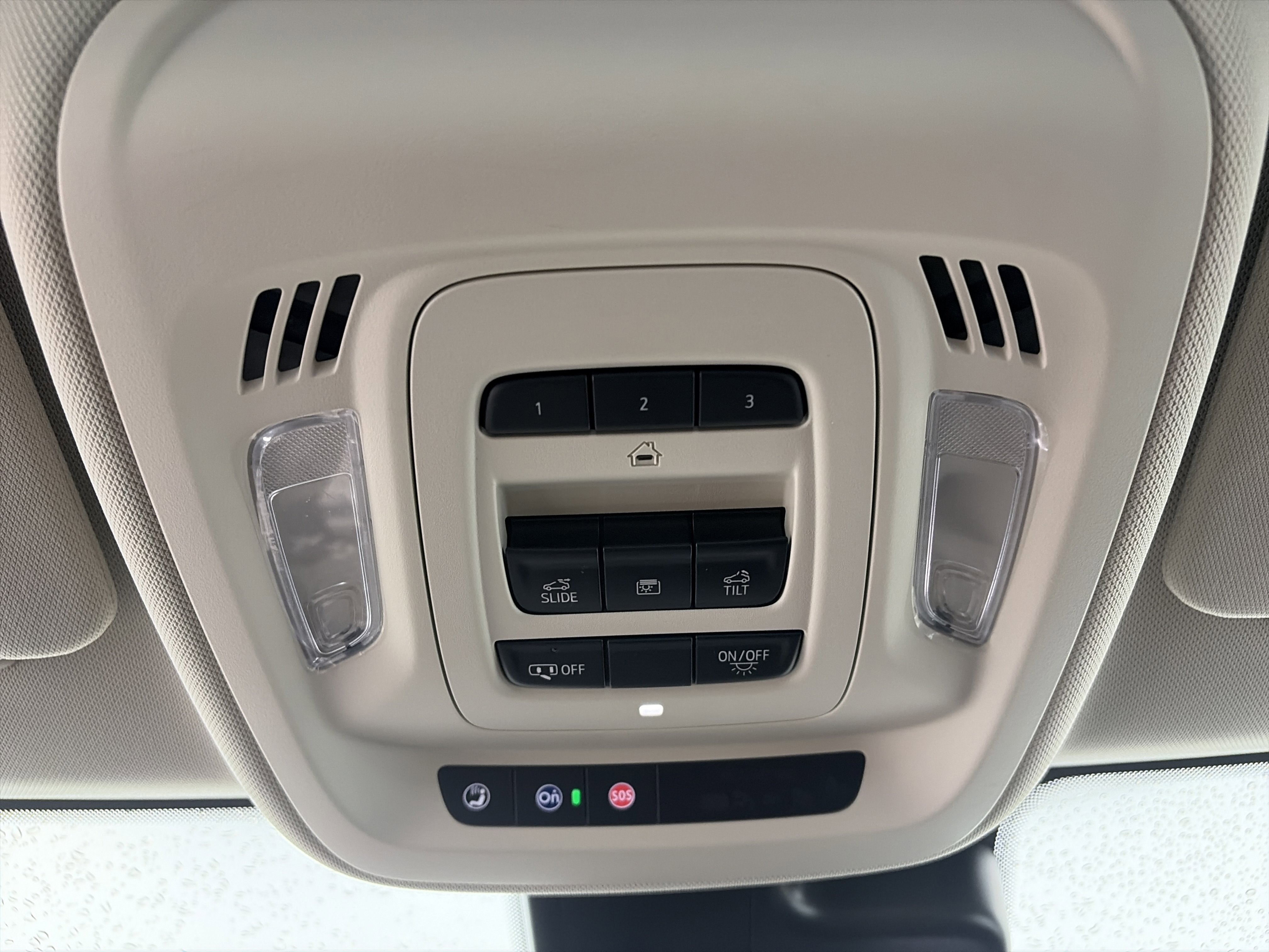 Used 2023 Buick Envision Avenir image 34