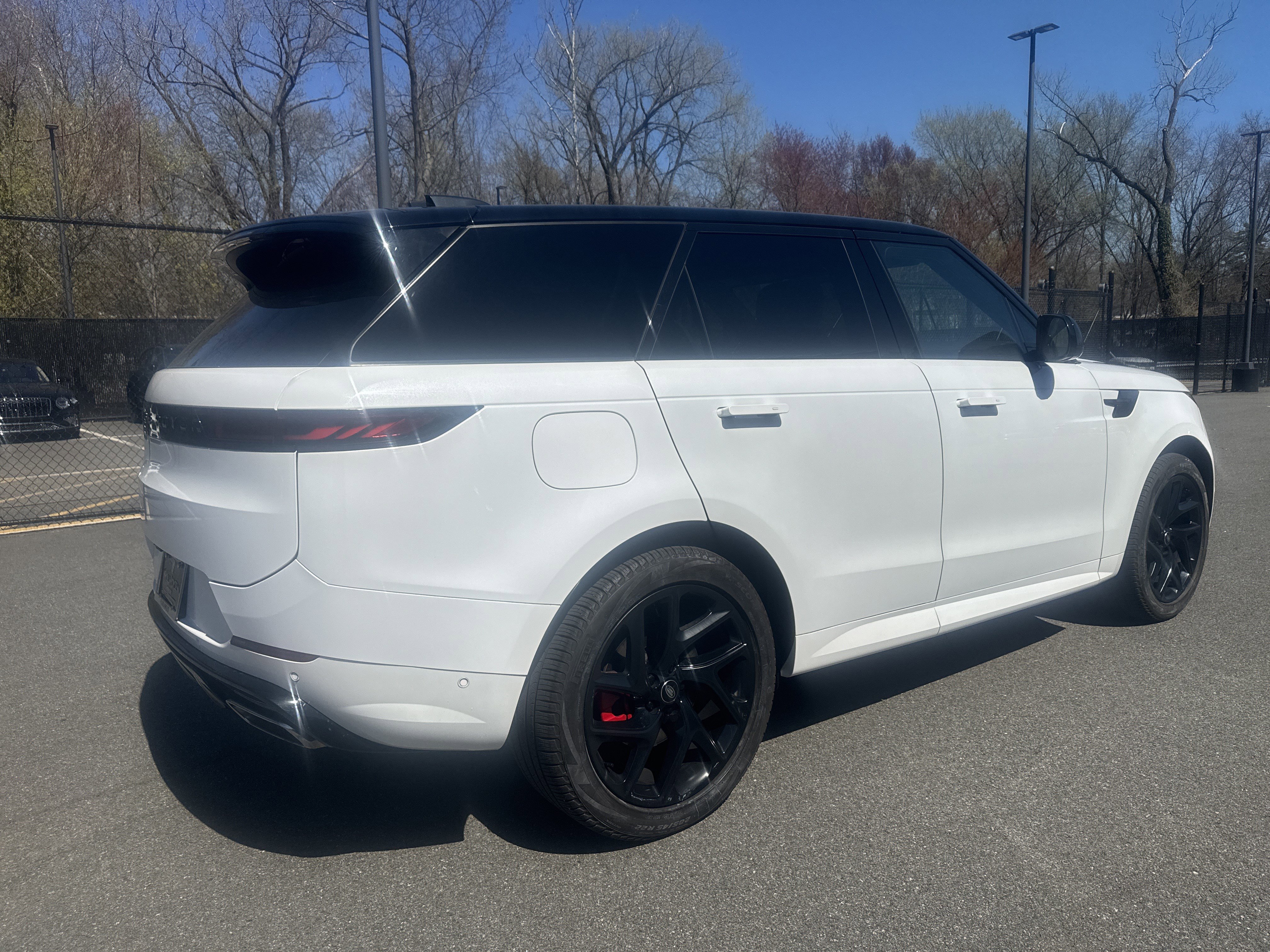 Used 2024 Land Rover Range Rover Sport Dynamic SE image 15