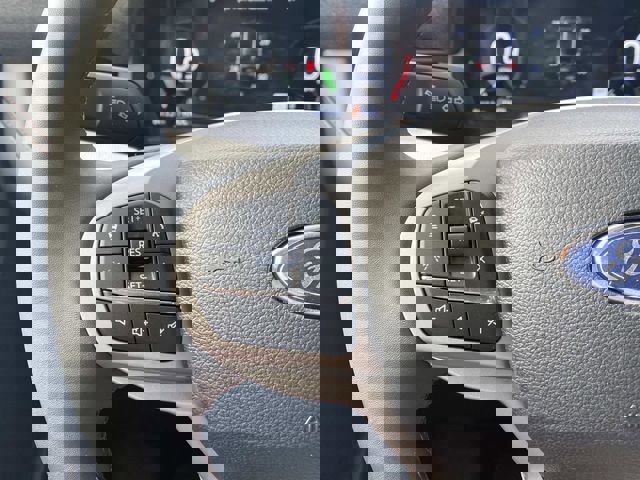 Used 2025 Ford Explorer Active RWD image 32