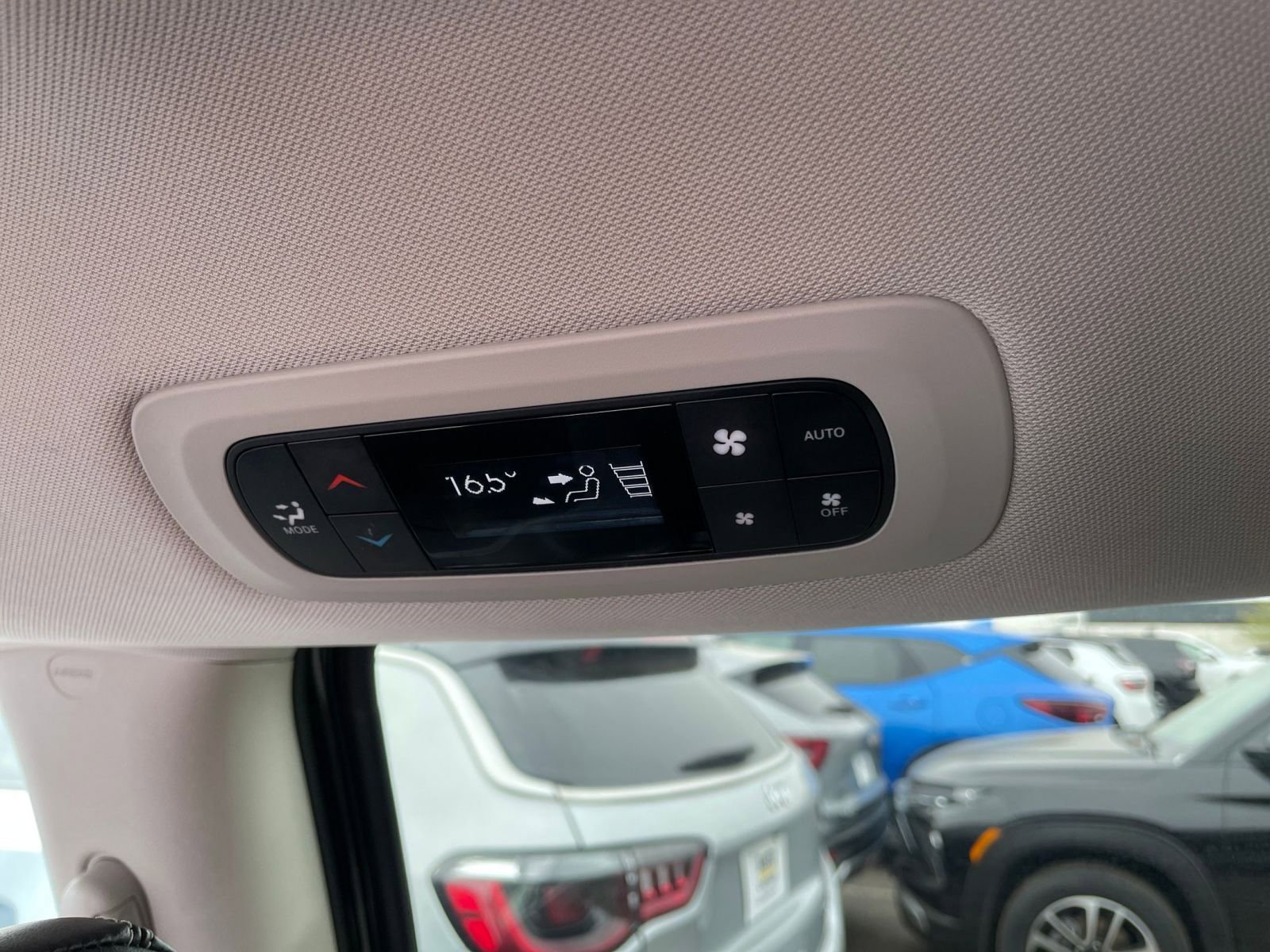 Used 2023 Chrysler Pacifica Touring-L image 24