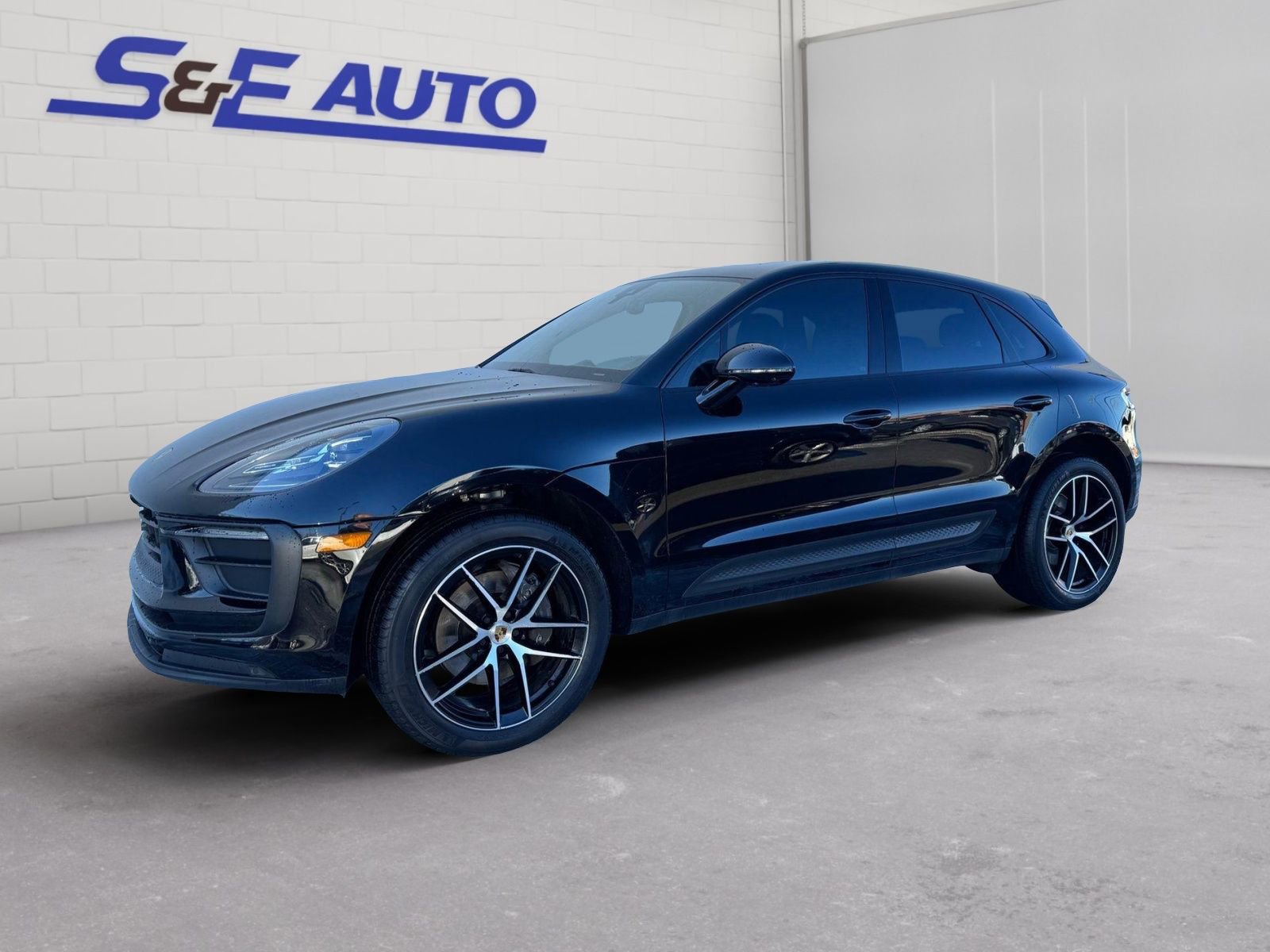 Used 2023 Porsche Macan image 1