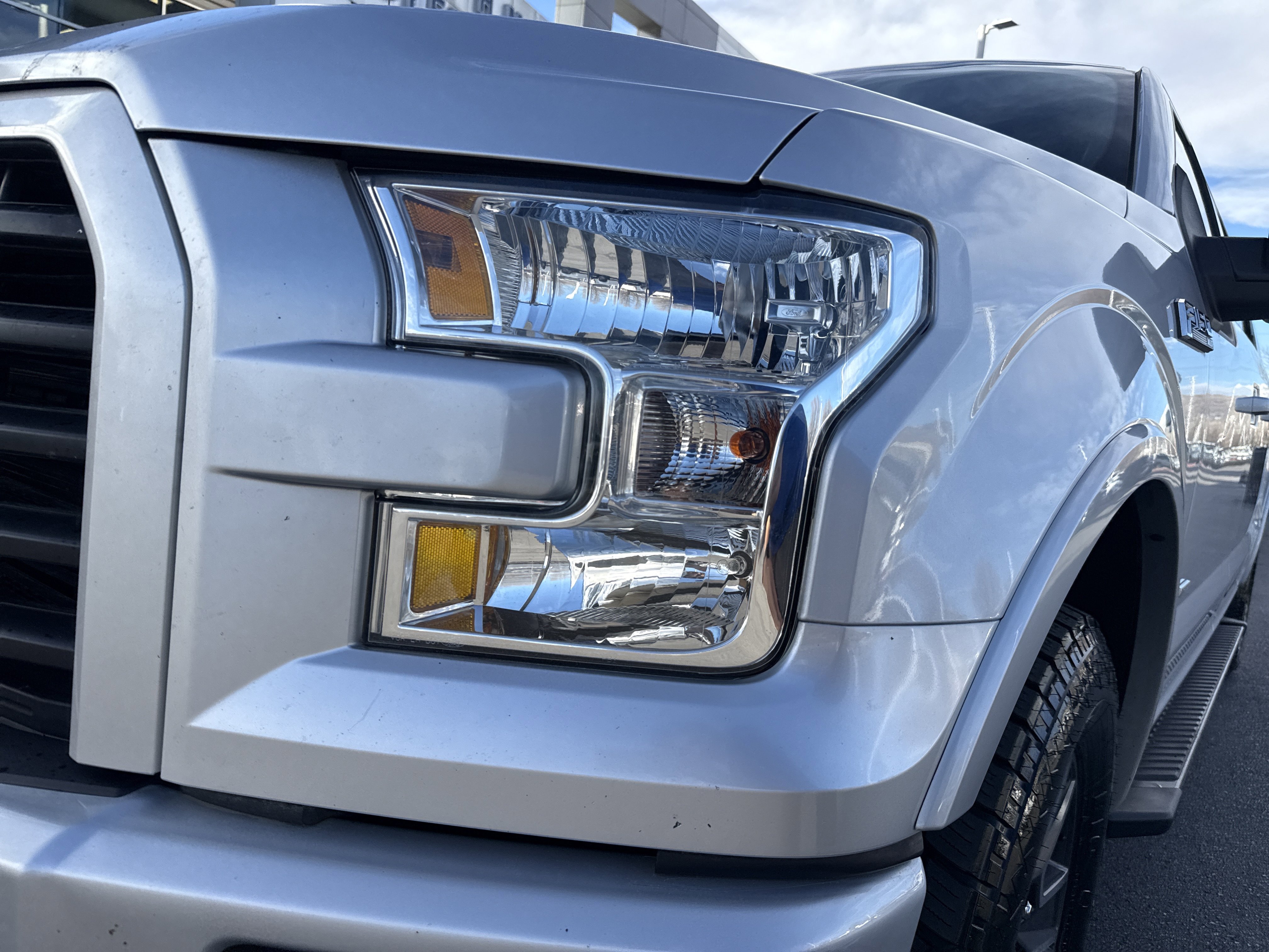 Used 2017 Ford F150 XLT w/ Equipment Group 302A Luxury image 11