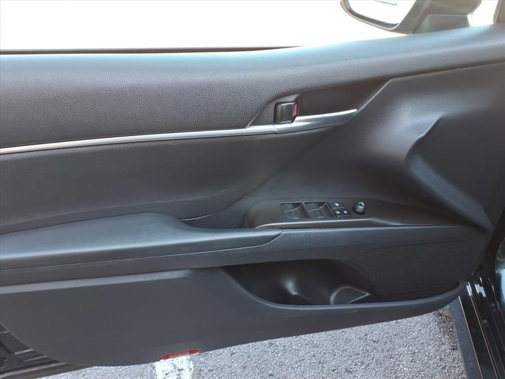 Used 2021 Toyota Camry LE image 16