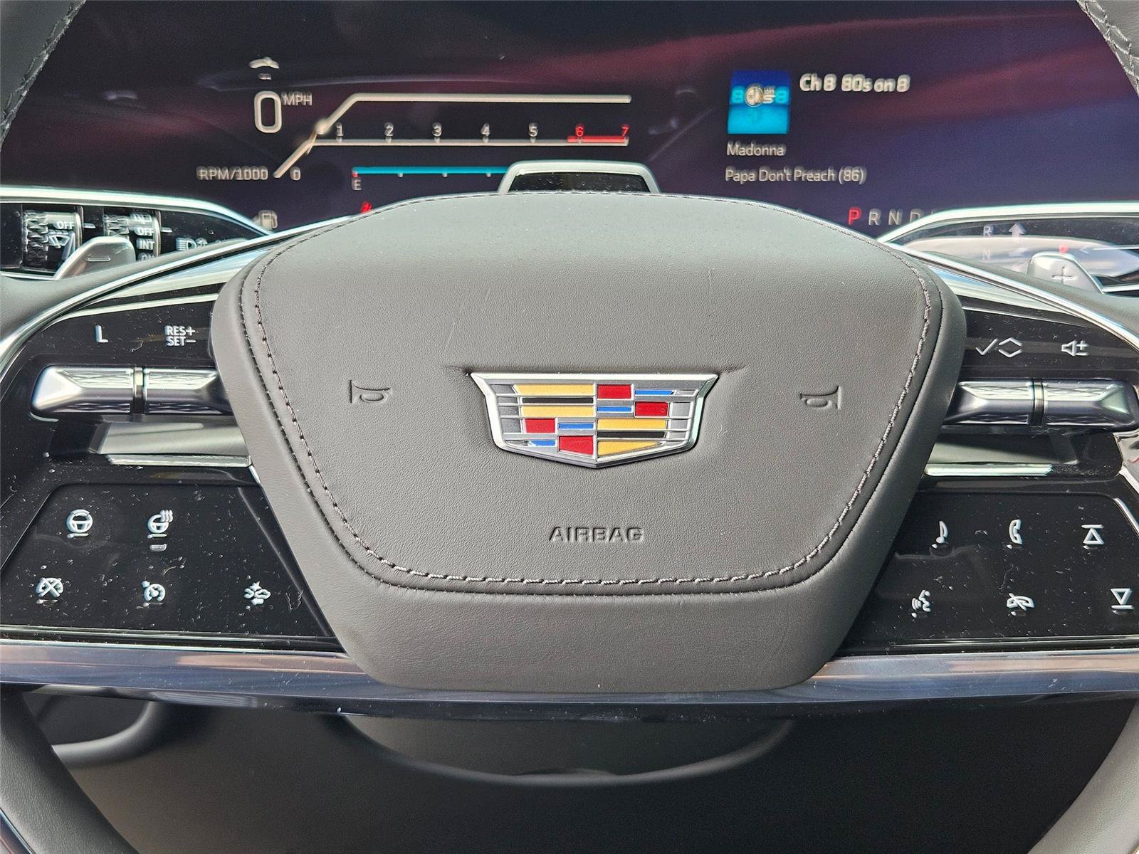 Used 2025 Cadillac Escalade Sport Platinum w/ LPO, ONYX Package AWD/4WD image 17