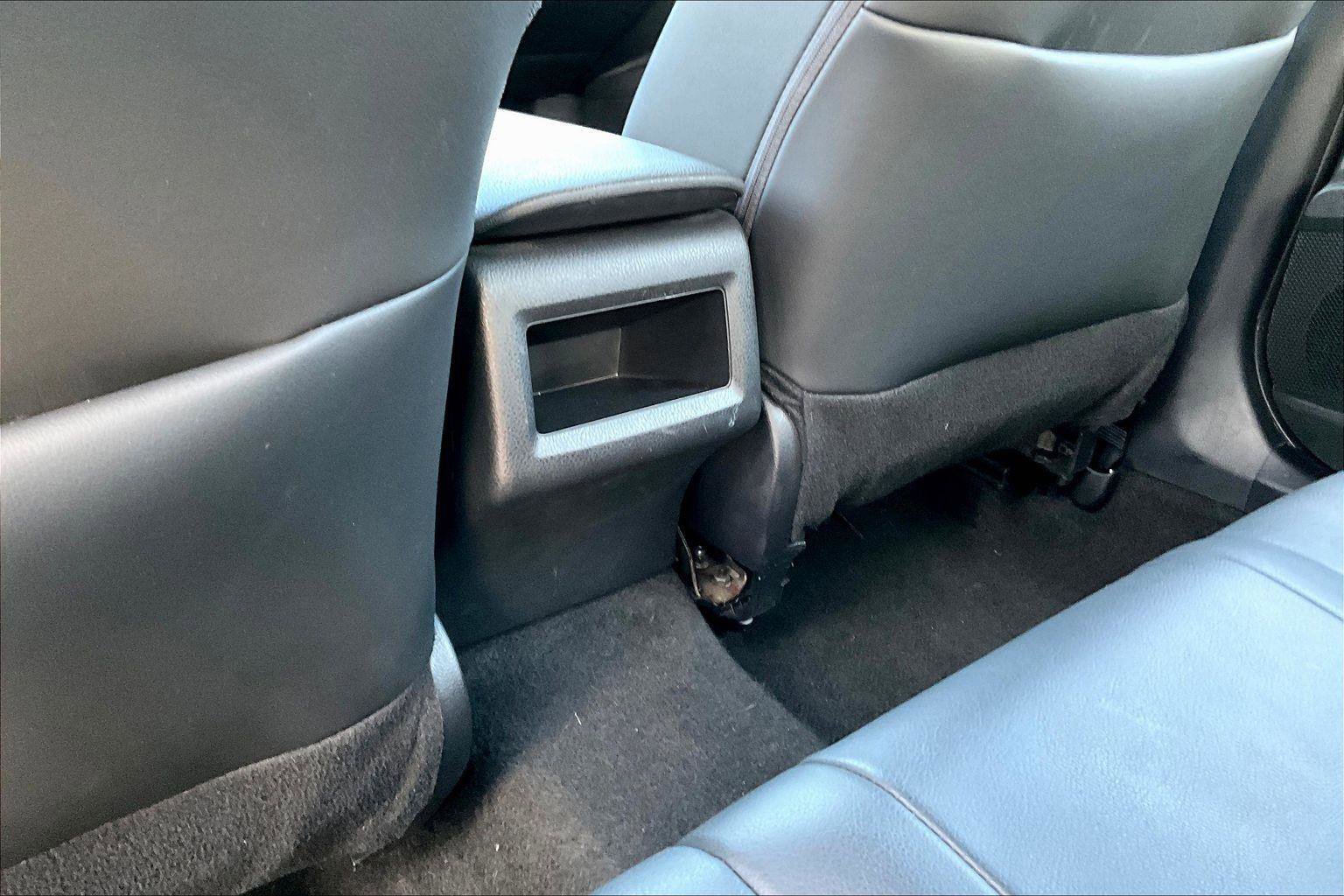 Used 2024 Toyota Camry SE image 16