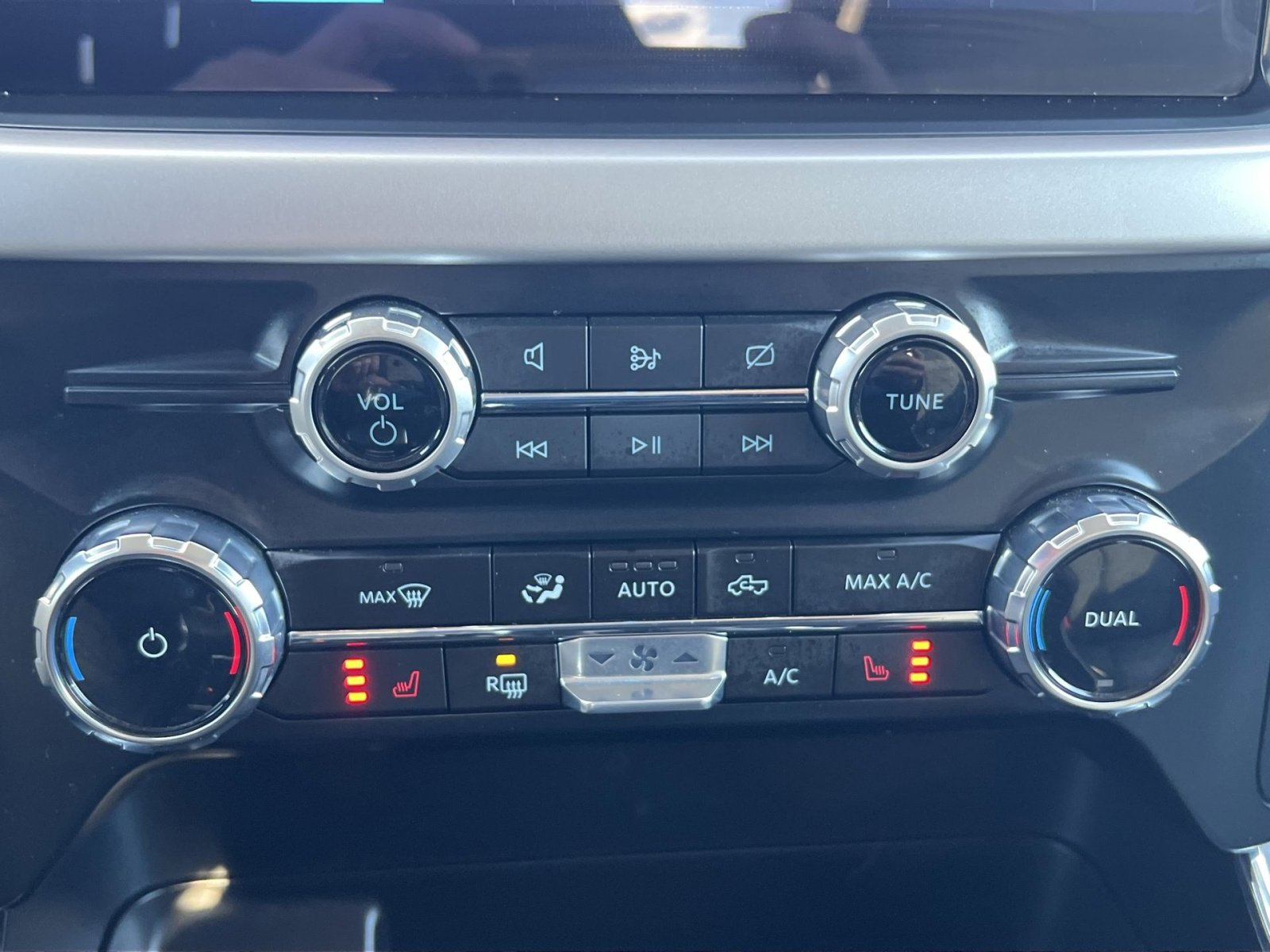 Used 2023 Ford F150 Lightning XLT image 21