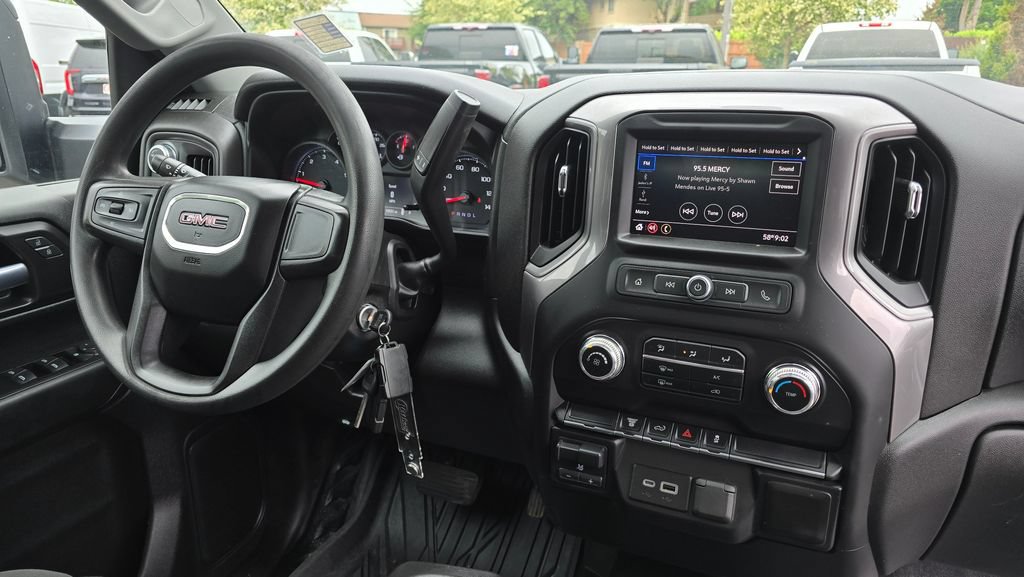 Used 2021 GMC Sierra 3500 4x4 Crew Cab w/ Gooseneck/5TH Wheel Package image 46