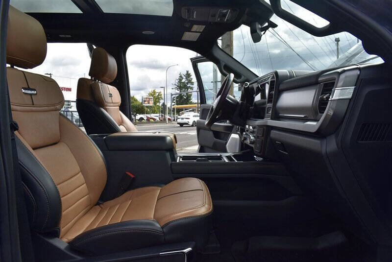 Used 2024 Ford F350 Platinum image 29