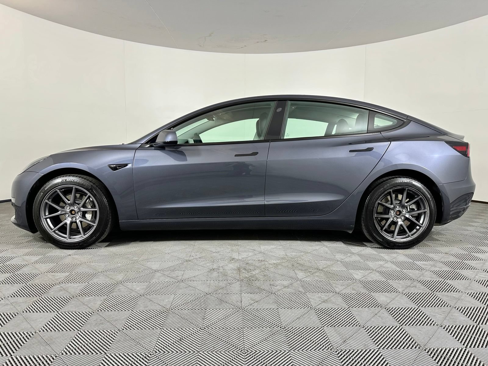 Used 2023 Tesla Model 3 Long Range AWD/4WD image 17
