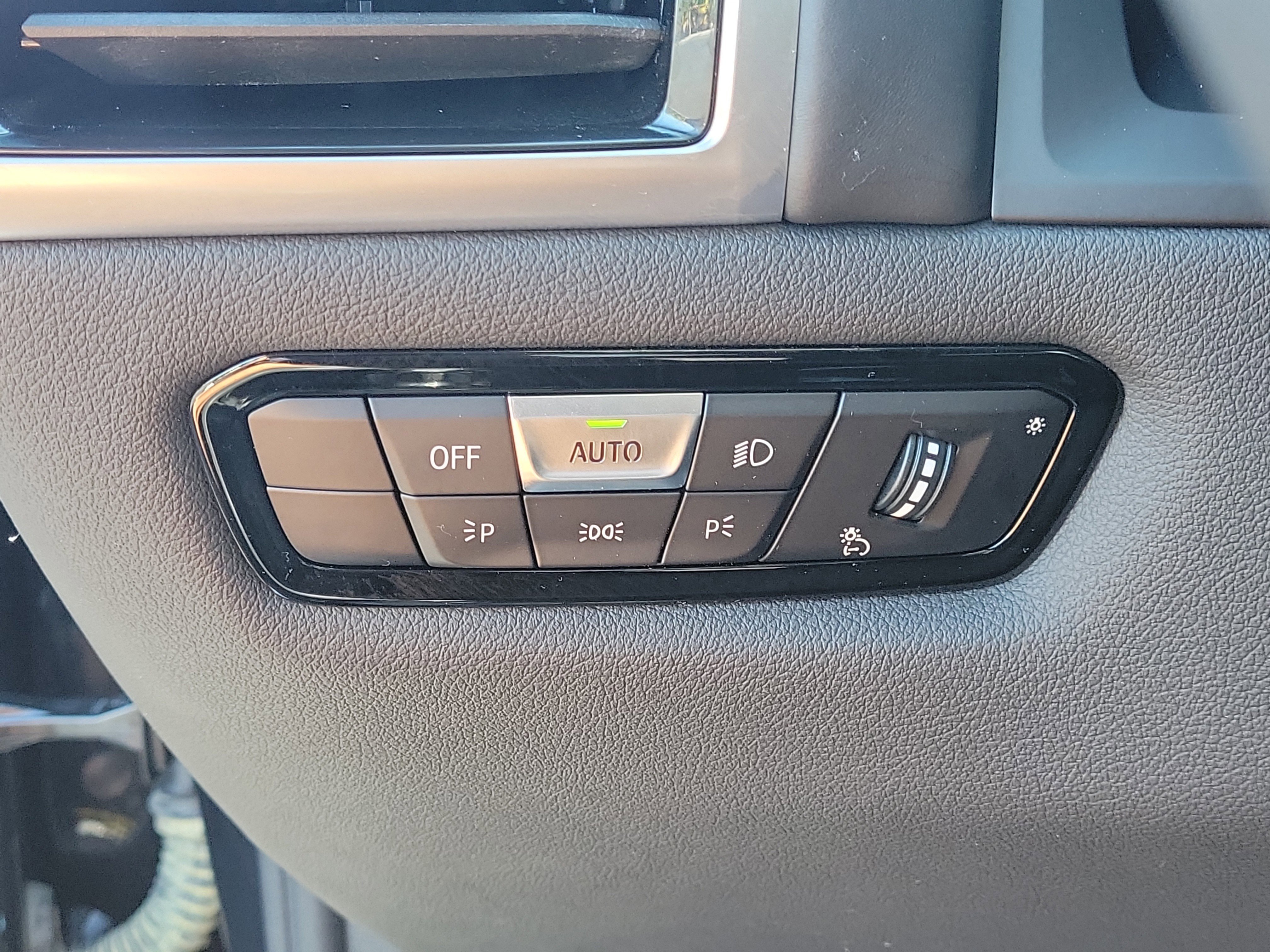 Used 2025 BMW M850i xDrive Coupe image 33